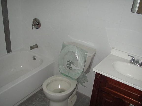 5th image of 750 Williams Ave #2