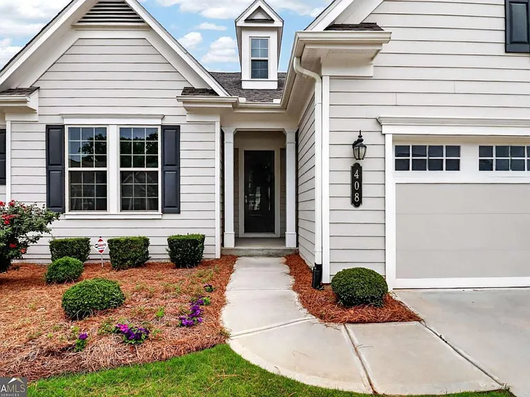 408 Cottonwood Cir — Photo 4