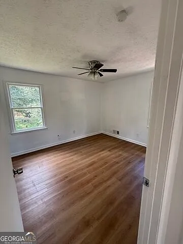 119 Amberwood Ln — Photo 10