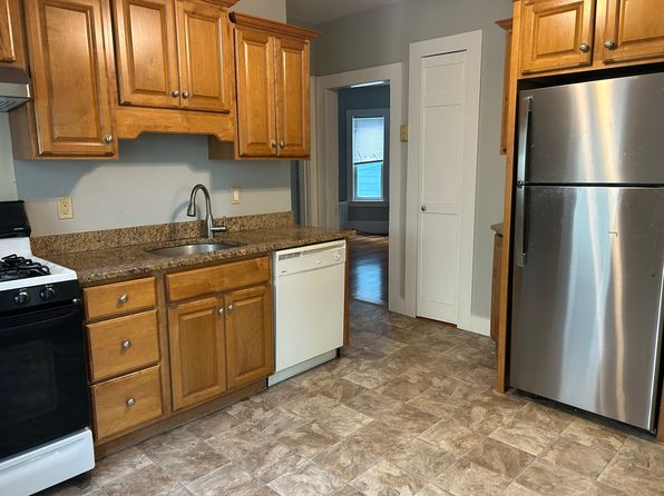 82 Conwell Ave #2