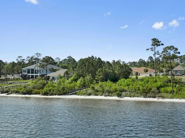 7475 Soundshore Dr, Navarre, FL 32566