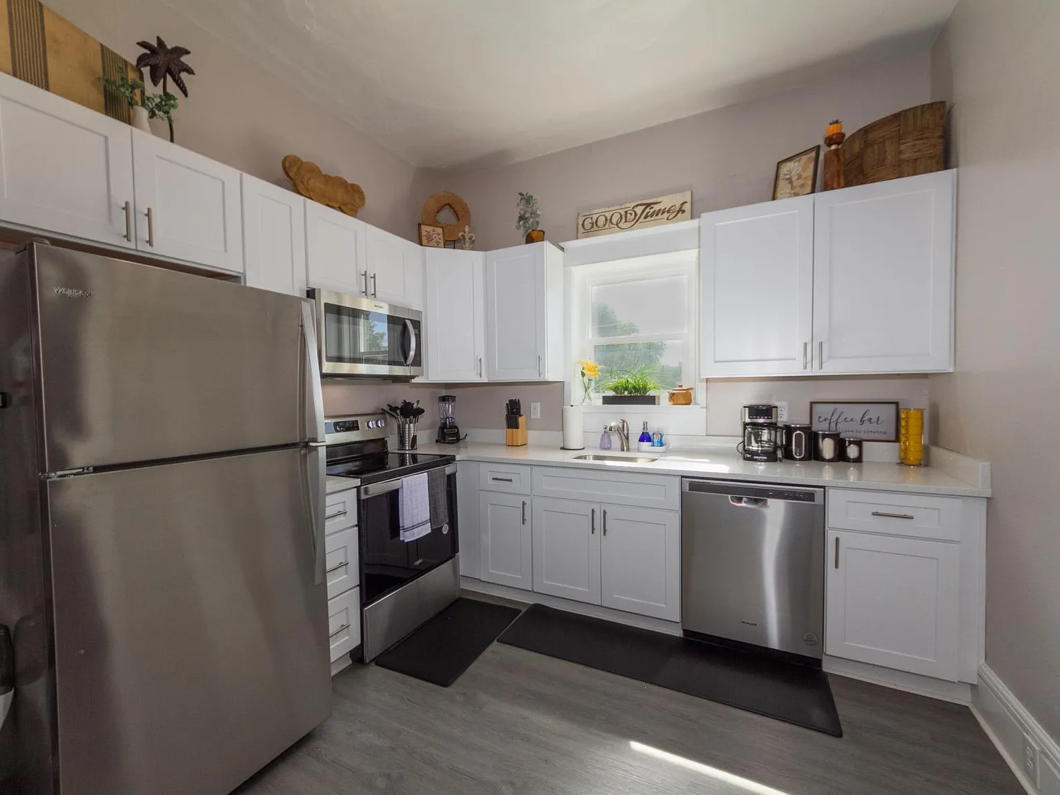 2219 W Broadway Ave — Photo 3