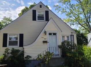 68 Winslow Ave, Warwick, RI 02886