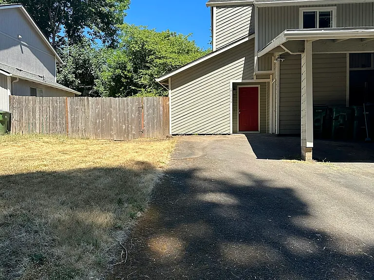 605 Andrew St #A — Photo 1