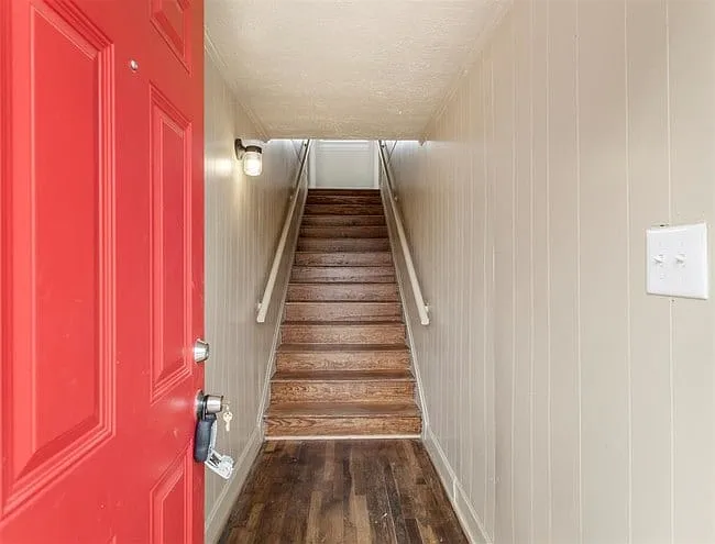 3 bed, 1.5 bath, 1984 sqft, $1,675 — Photo 2