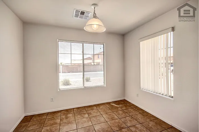 7407 S Sunrise Way — Photo 8