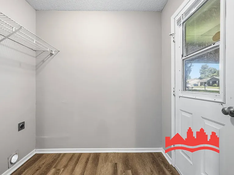 10372 Lafayette Dr — Photo 16