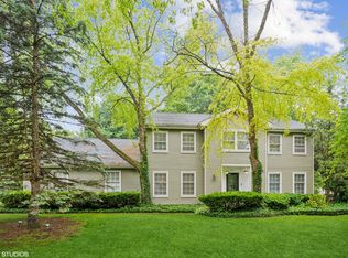 611 Edward Rd, Naperville, IL 60540