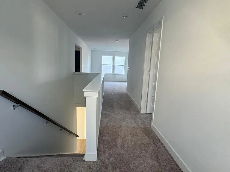 7586 Fallsworth Dr — Photo 6