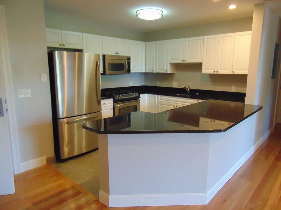 1st image of 614 Pond St Unit 1218