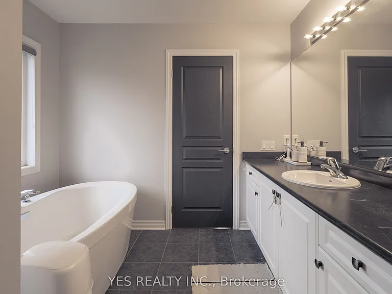 34 Newhouse Blvd — Photo 27