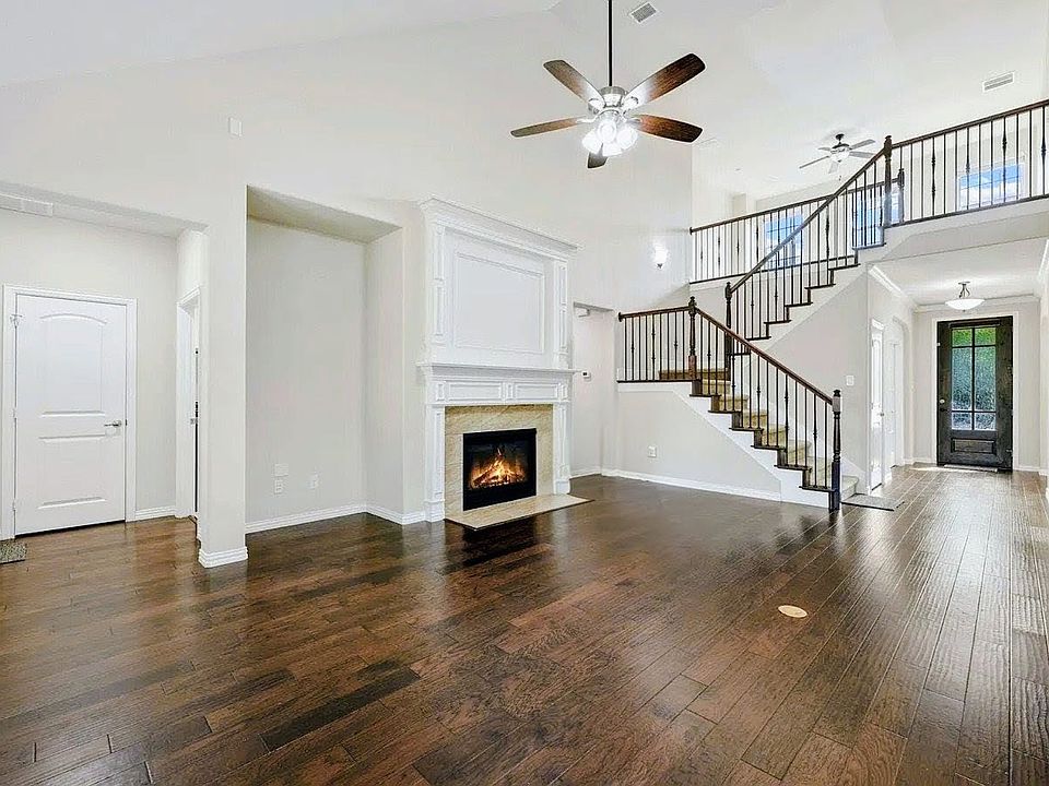 1st image of 12809 Spring Hill Dr