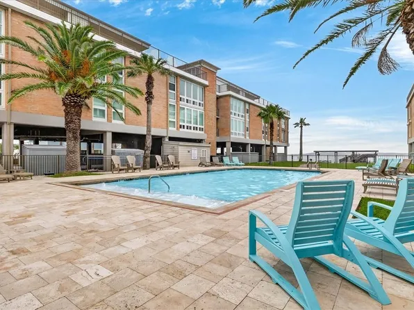 631 Channel View Dr, Pt Aransas, TX 78373