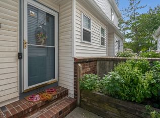 502 Reed Ct, Flemington, NJ 08822