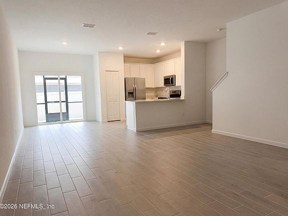 3rd image of 29 CRAIG Court