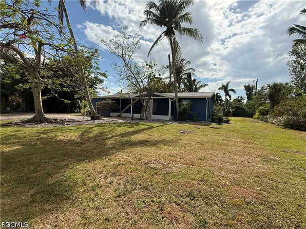 10899 Russell Rd, Bokeelia, FL 33922
