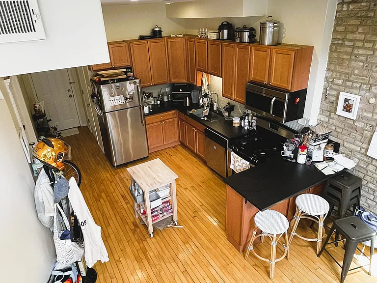 2032 W Homer St #2F — Photo 17