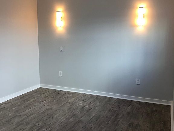 3rd image of 834 Hilldale Ave #3/4