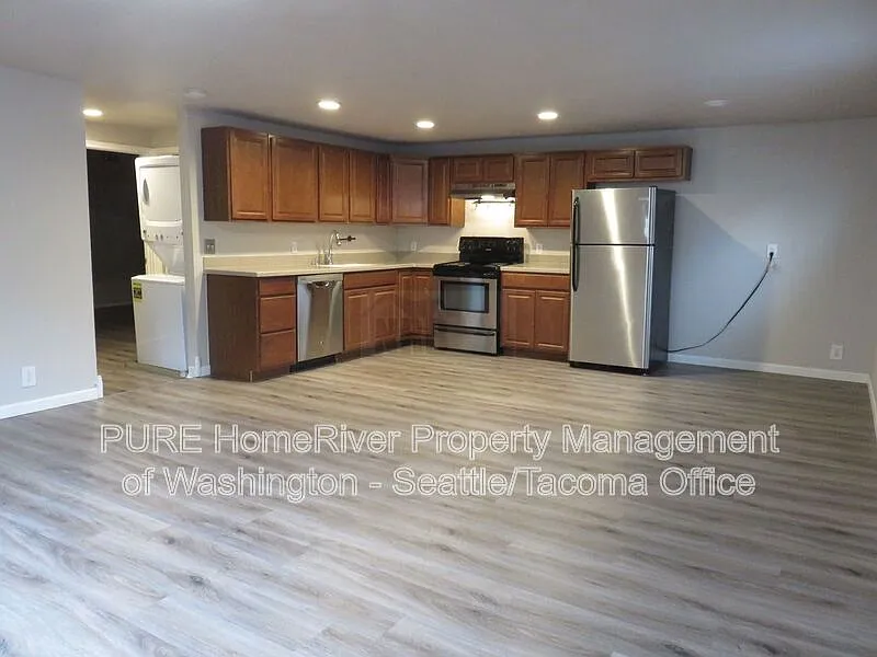 2 bed, 1.0 bath, 1000 sqft, $1,695 — Photo 1