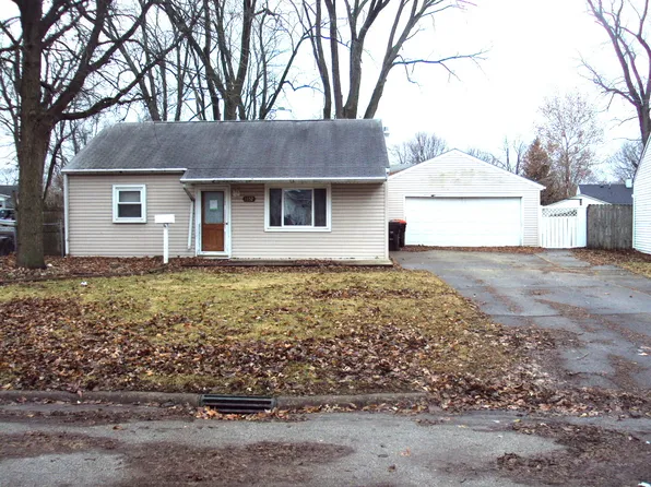 1352 Sunset Dr, Rantoul, IL 61866