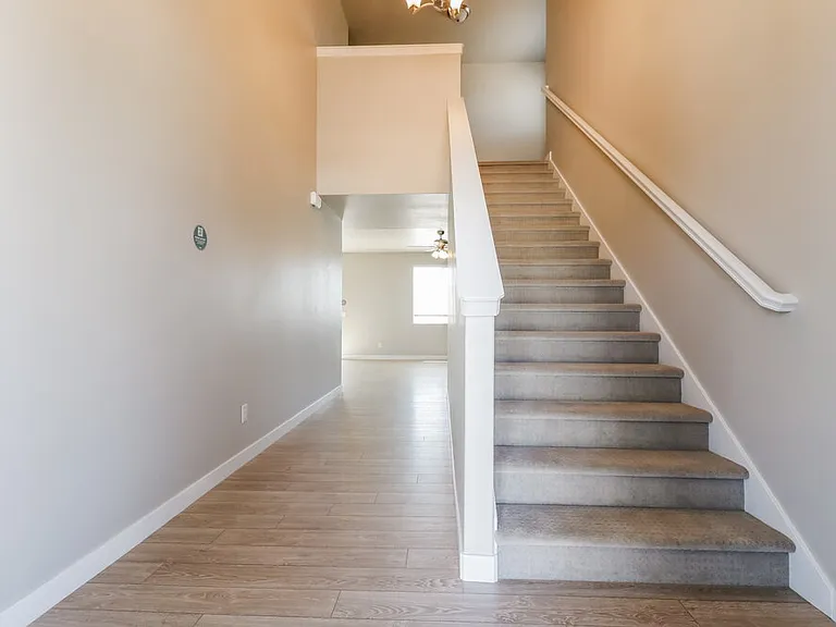 1083 W Osprey Dr — Photo 5