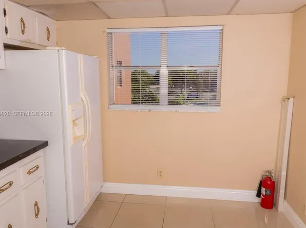 8842 W McNab Rd APT 302, Fort Lauderdale, FL 33321