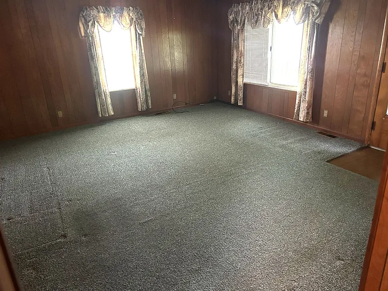 14305 Tree Dr NW — Photo 7