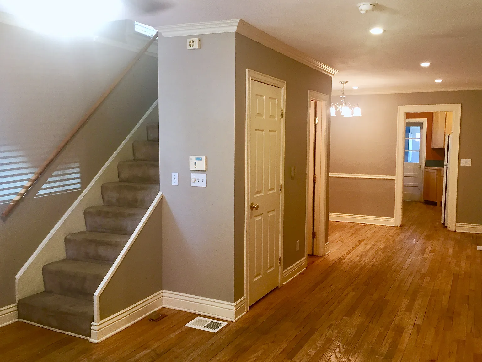 2 bed, 1.5 bath, 983 sqft, $2,300 — Photo 3