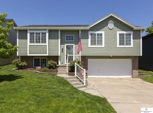 17172 Spaulding St, Omaha, NE 68116