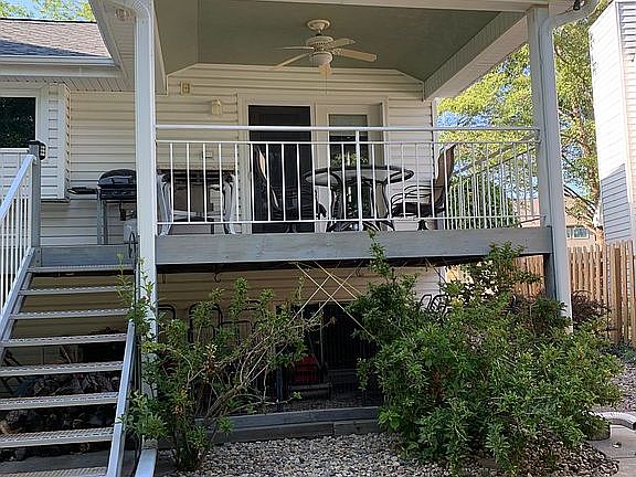 4th image of 517 Lakeshore Dr