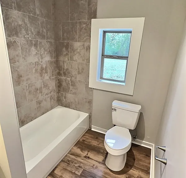 2430 Raleigh Lagrange Dr — Photo 9