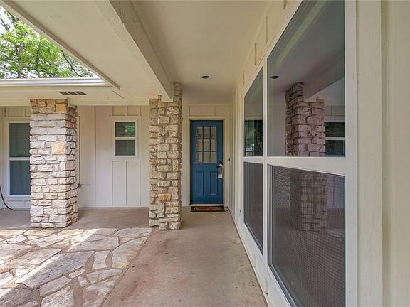 3rd image of 6216 Circo Dr
