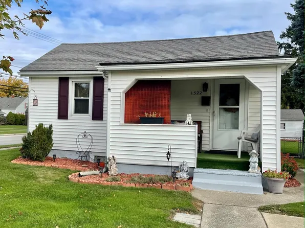 1522 Hickory St, Fremont, OH 43420
