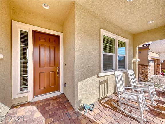 3rd image of 10146 Skye Run Ave