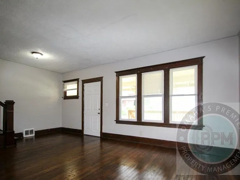 3315 Seward St — Photo 5
