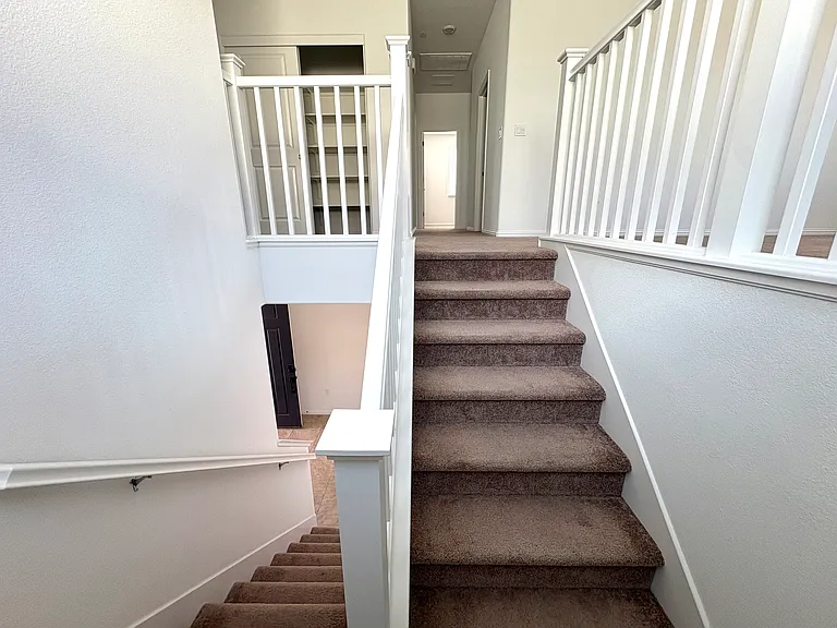 2733 Penrose Ln — Photo 17