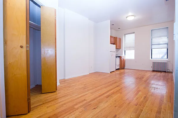 Rented by Jonis Realty | media 6