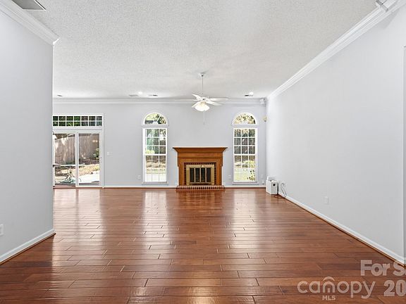 5th image of 5519 Haybridge Rd