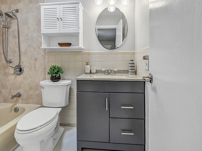 Hall full bath