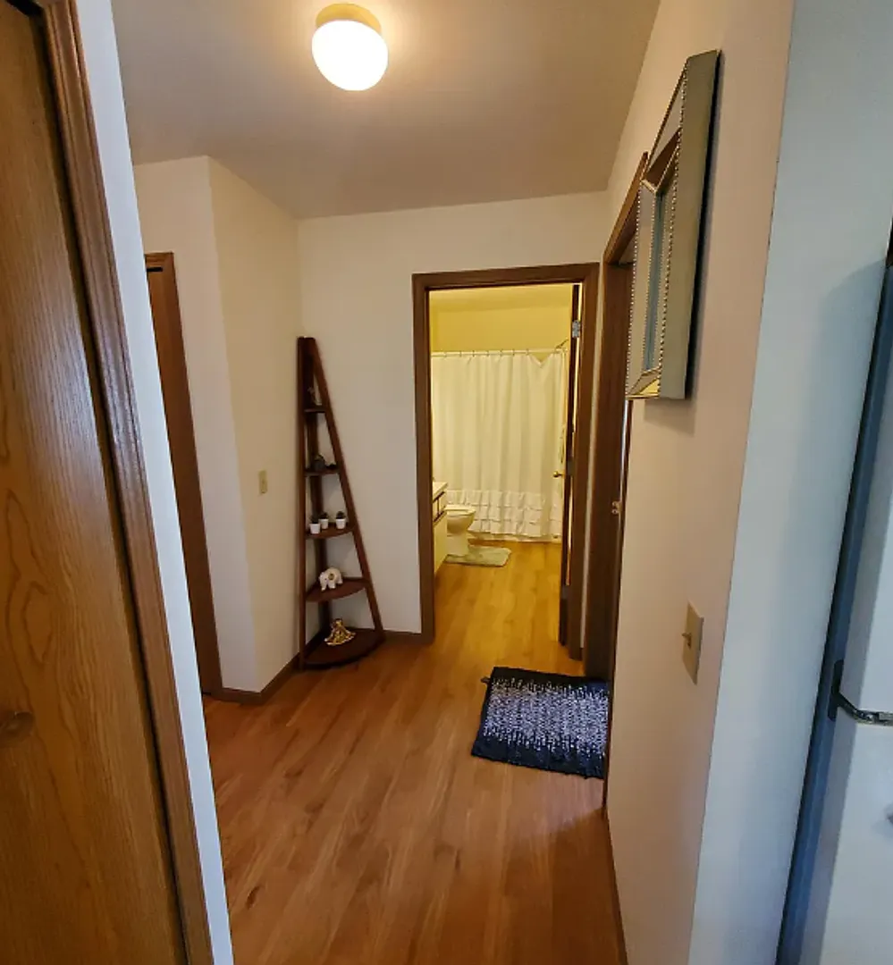 Rockefeller Lane Condos — Photo 4
