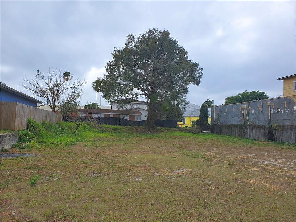 1st image of 2213 E Columbus Dr
