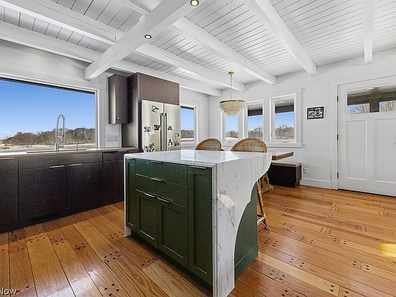 3rd image of 6480 Frederick Ave NE