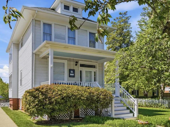 110 S Queen St, Chestertown, MD 21620