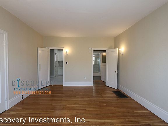 2nd image of 540 Mandana Blvd