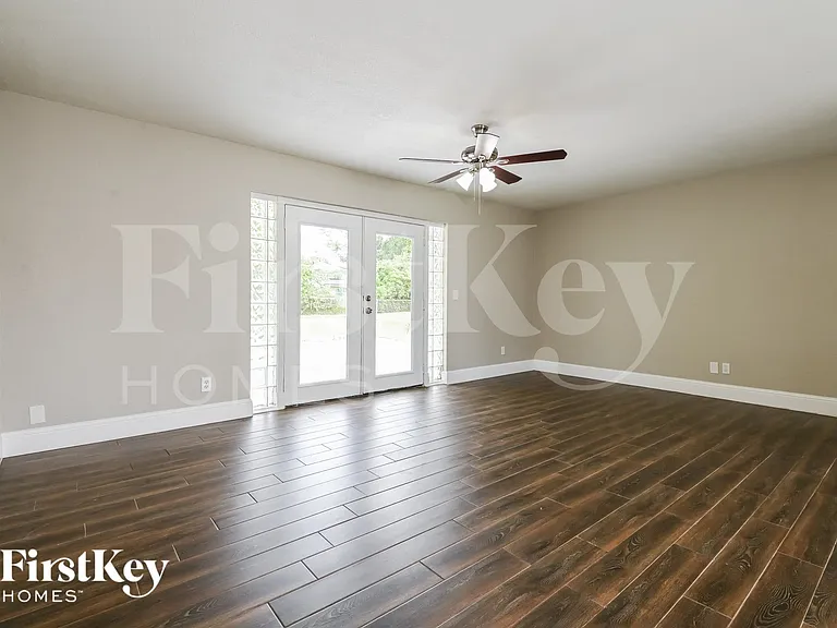 10847 Dulawan Dr — Photo 5