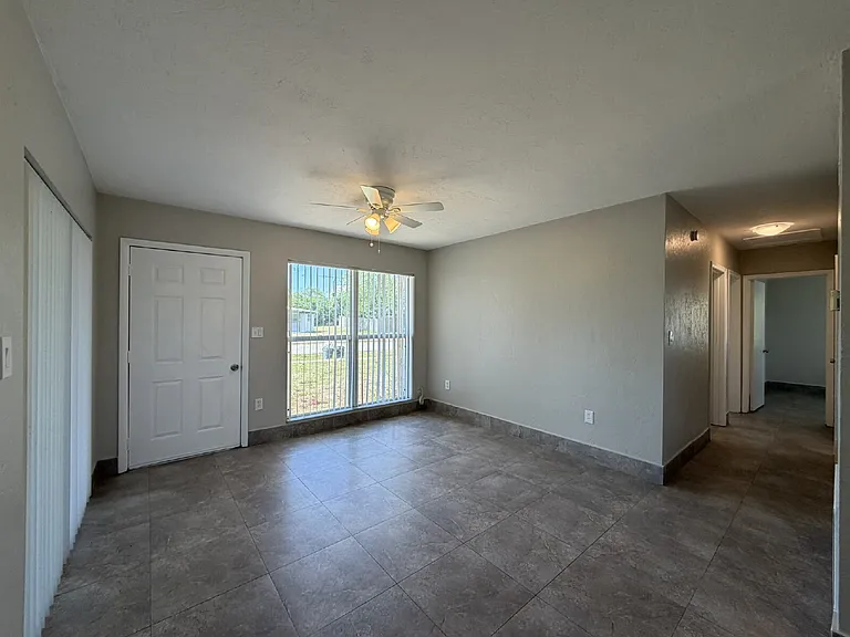 21090 Bersell Ave — Photo 4