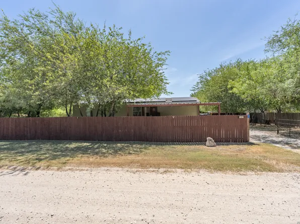 181 County Road 6842, Lytle, TX 78052