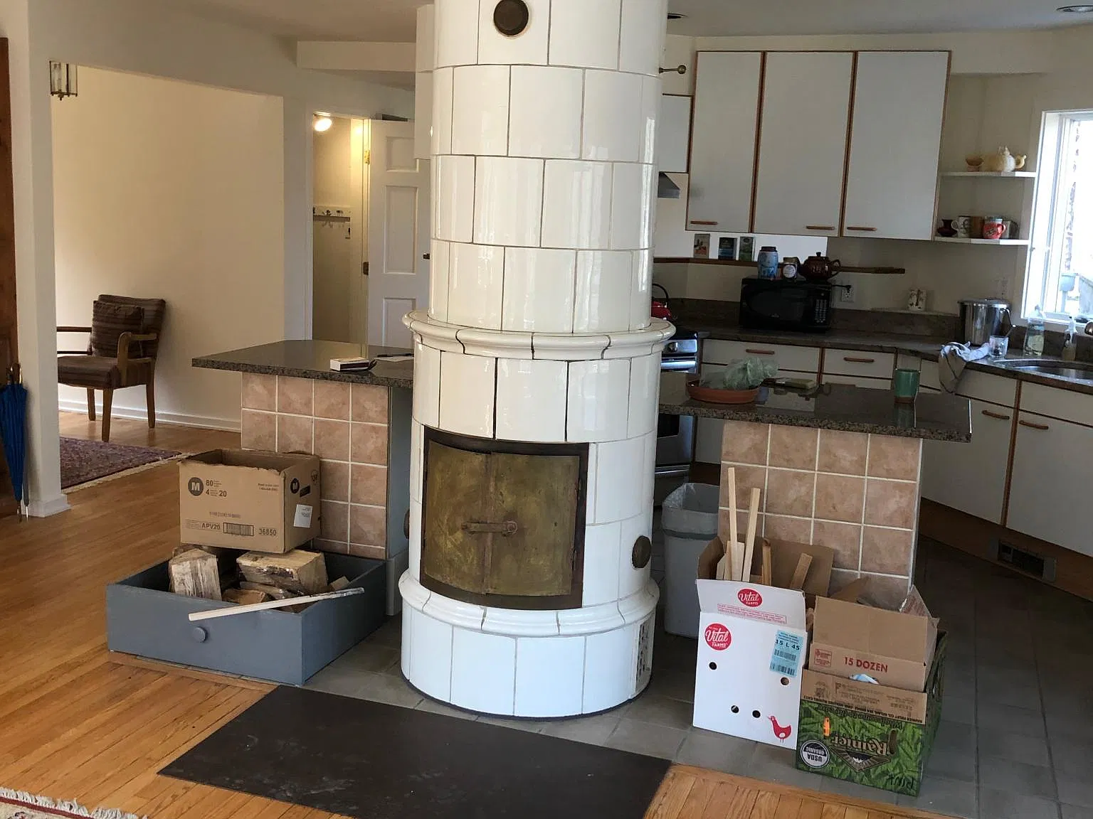 3 bed, 2648 sqft, $4,400 — Photo 4