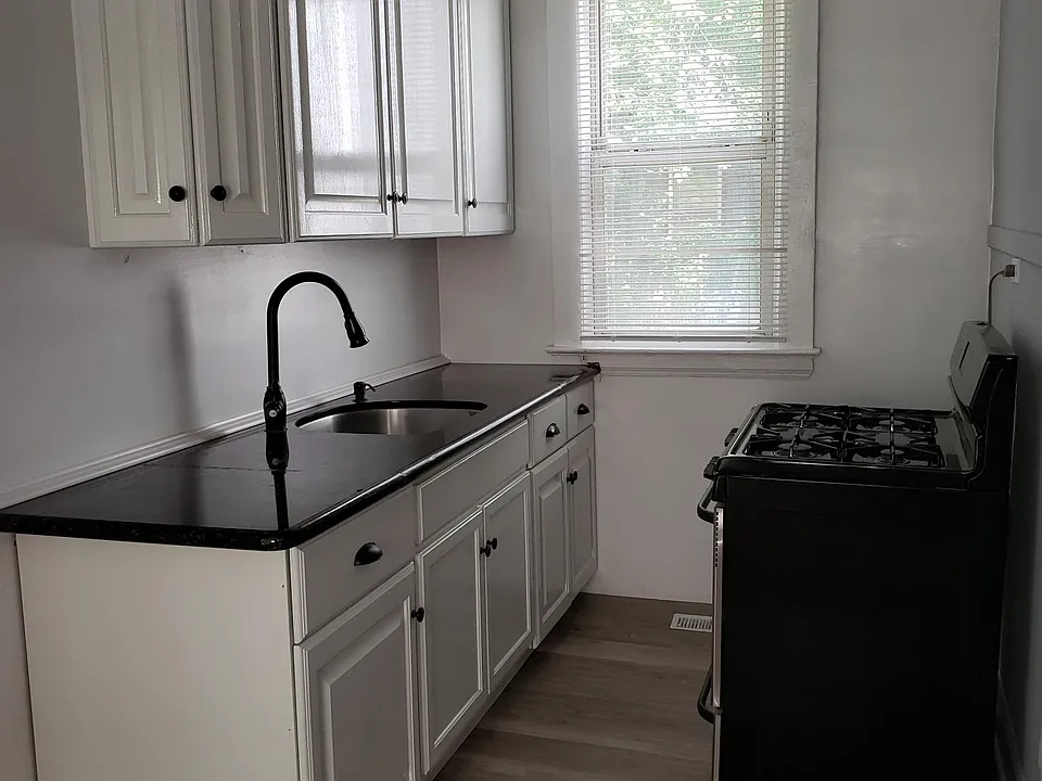 1626 Auburn Ave #3