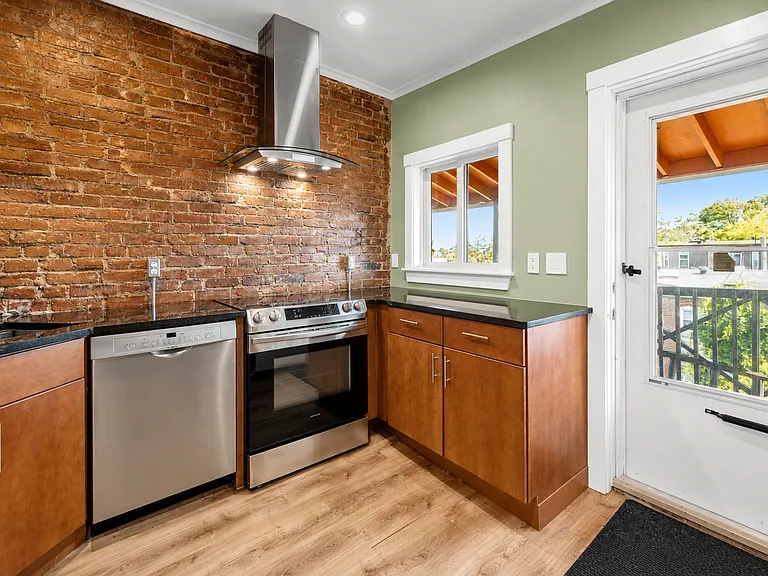 46 Riverdale St #3 — Photo 3